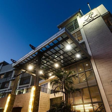 The Avenue Plaza Hotel Naga  Bagian luar foto