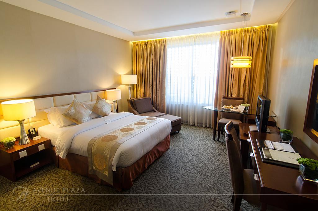 The Avenue Plaza Hotel Naga  Bagian luar foto